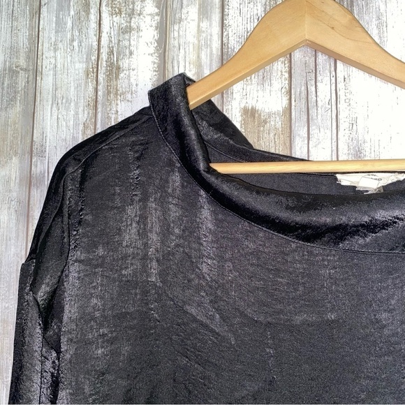 Entro Black Strap Open Shoulder Blouse - Picture 3 of 6